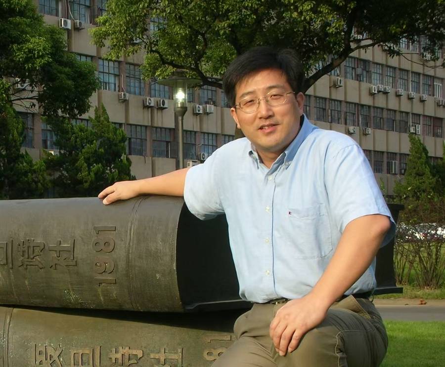 詩歌翻譯家呂千飛