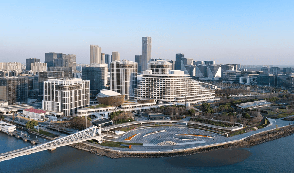 辦公租賃逆勢增長72％，陸家嘴集團“深耕內功”的一年