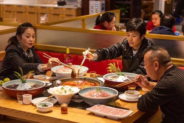 人文經濟啟用消費新動能丨重慶美食如何聞名世界