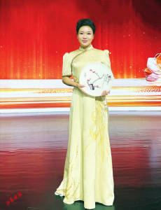 青年演員梁靜獲中國戲劇“梅花獎”