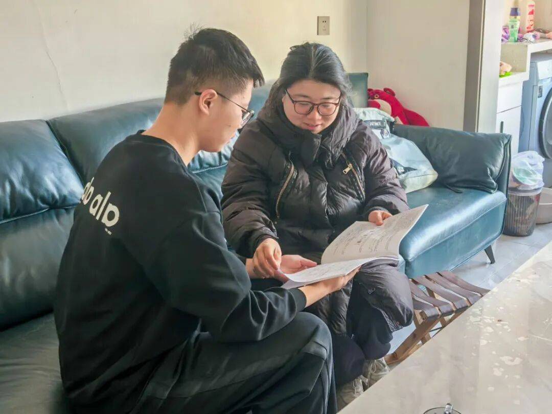 以溫情守護成長，石家莊精英中學開展家訪活動