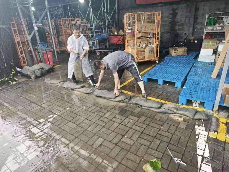 “白海豚”影響快遞時效，北京多家快遞企業啟動防汛應急預案
