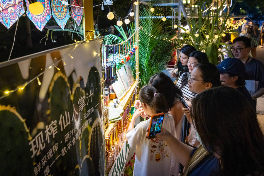 美洲奇遇從展廳延伸到舌尖，上博門口開啟夏日美食夜市